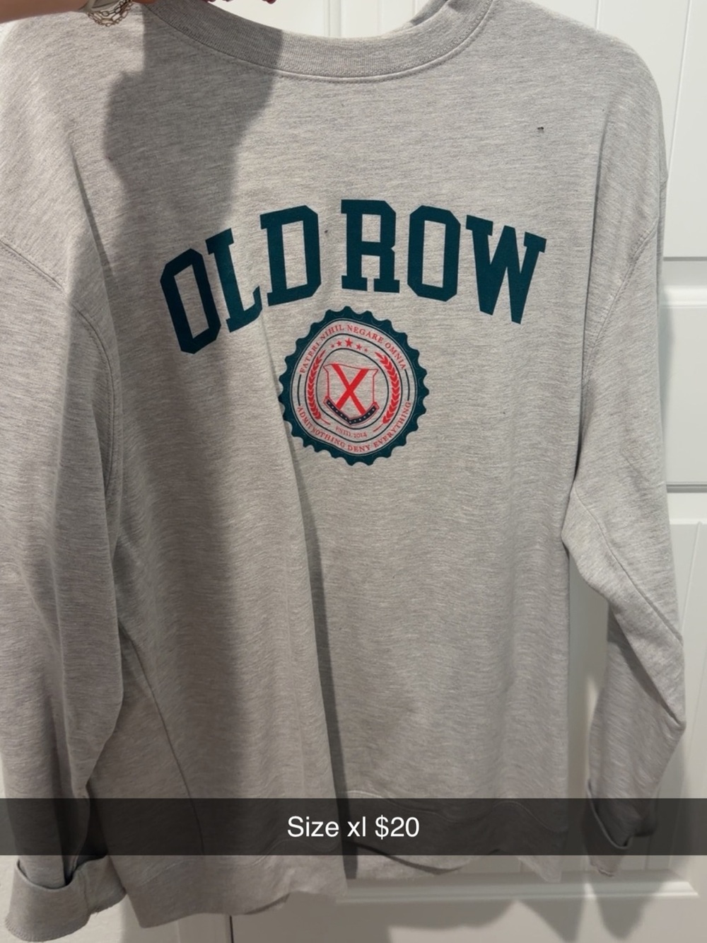 Women's Light Gray Crewneck Sweatshirt